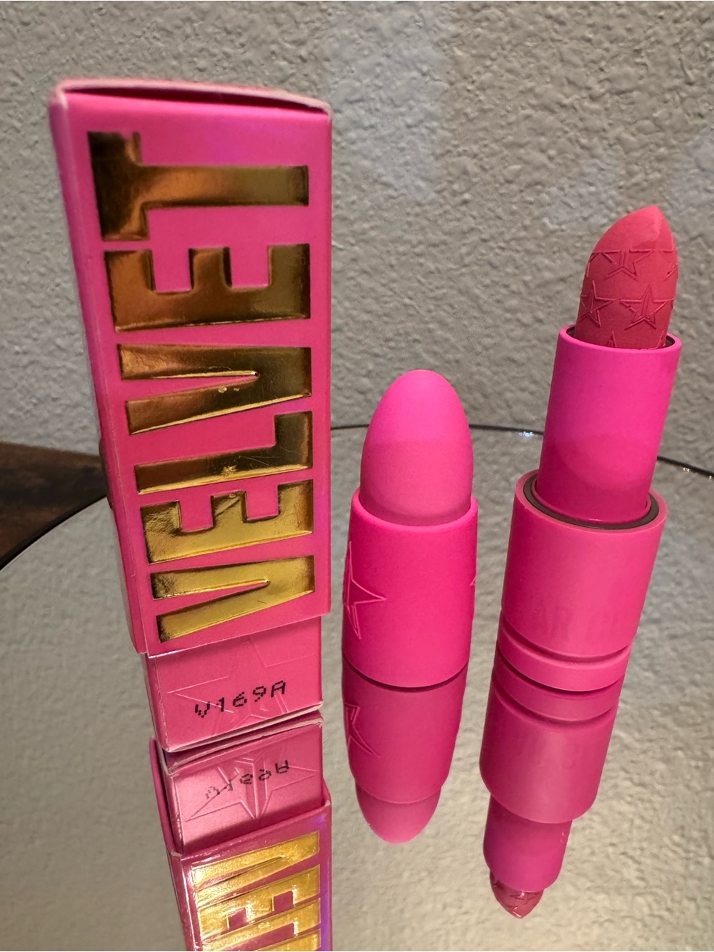 Jeffree Star Velvet Matte Pink Lipstick — Jeffree Star. Cult of Roses NEW